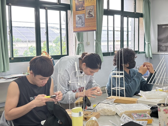114.04.23【工藝系列】 現代花藝創作工作坊圖片