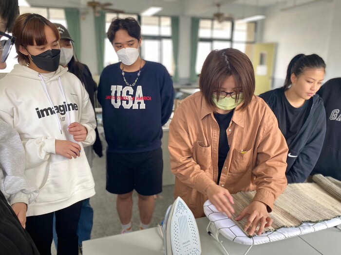 112.03.15【工藝實習】編織設計實習營：織品加工圖片