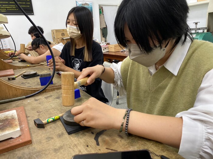 111.11.16【工藝實習】創新工藝創作營：金工文創圖片