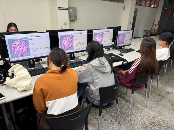 113.10.7-113.10.14【Course Lecture】Graphic Calculation DesignImage