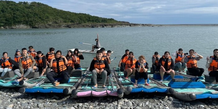 111.1 [Off-campus visit] Hualien Jingpu tribe visit and senior year trip.Image