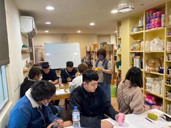 112.04.15-16【工藝實習】編織文創工作坊：鉤針文創圖片