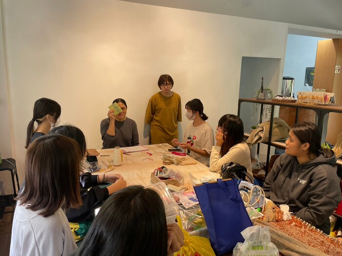 111.10.28-30【工藝實習】編織工藝工作坊：生活織品(二)圖片
