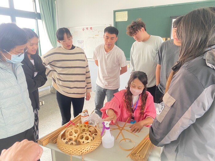 113.03.20 [Craft Internship] Five-cornered Bamboo BallImage