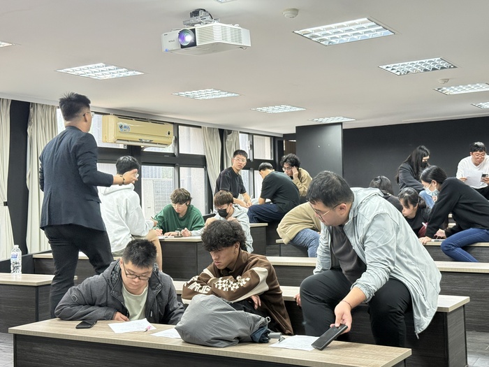 115.04.08【品牌開發講座｜創業必備的視覺溝通與社會實戰】圖片