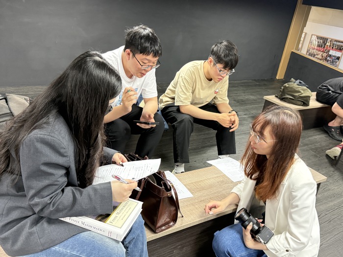 115.04.08【品牌開發講座｜創業必備的視覺溝通與社會實戰】圖片