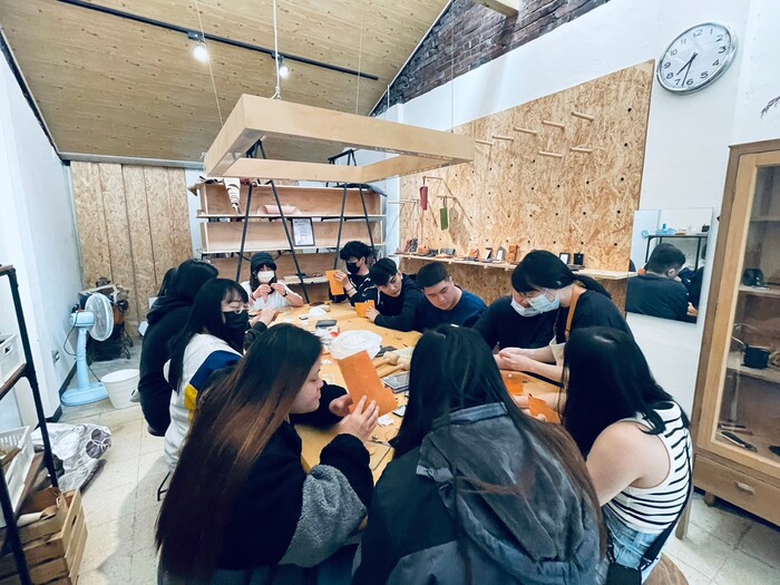 112.03.25【工藝實習】創新工藝創作營：皮革文創圖片