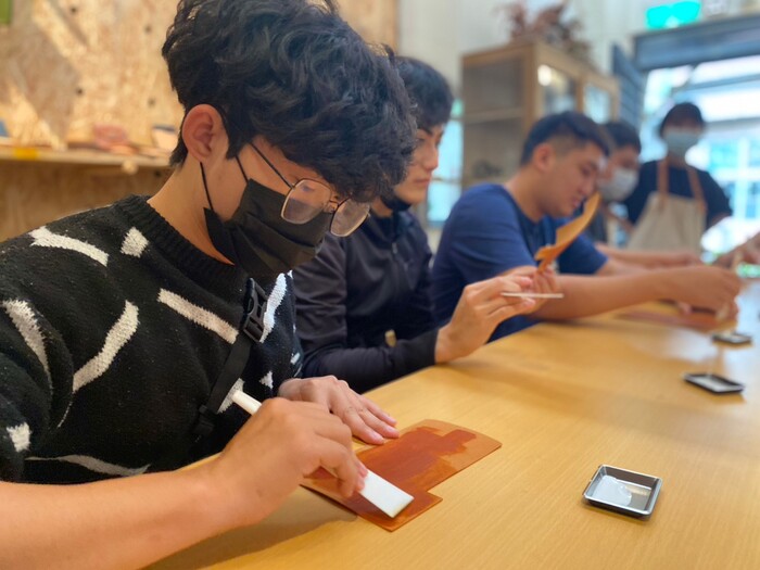 112.03.25【工藝實習】創新工藝創作營：皮革文創圖片